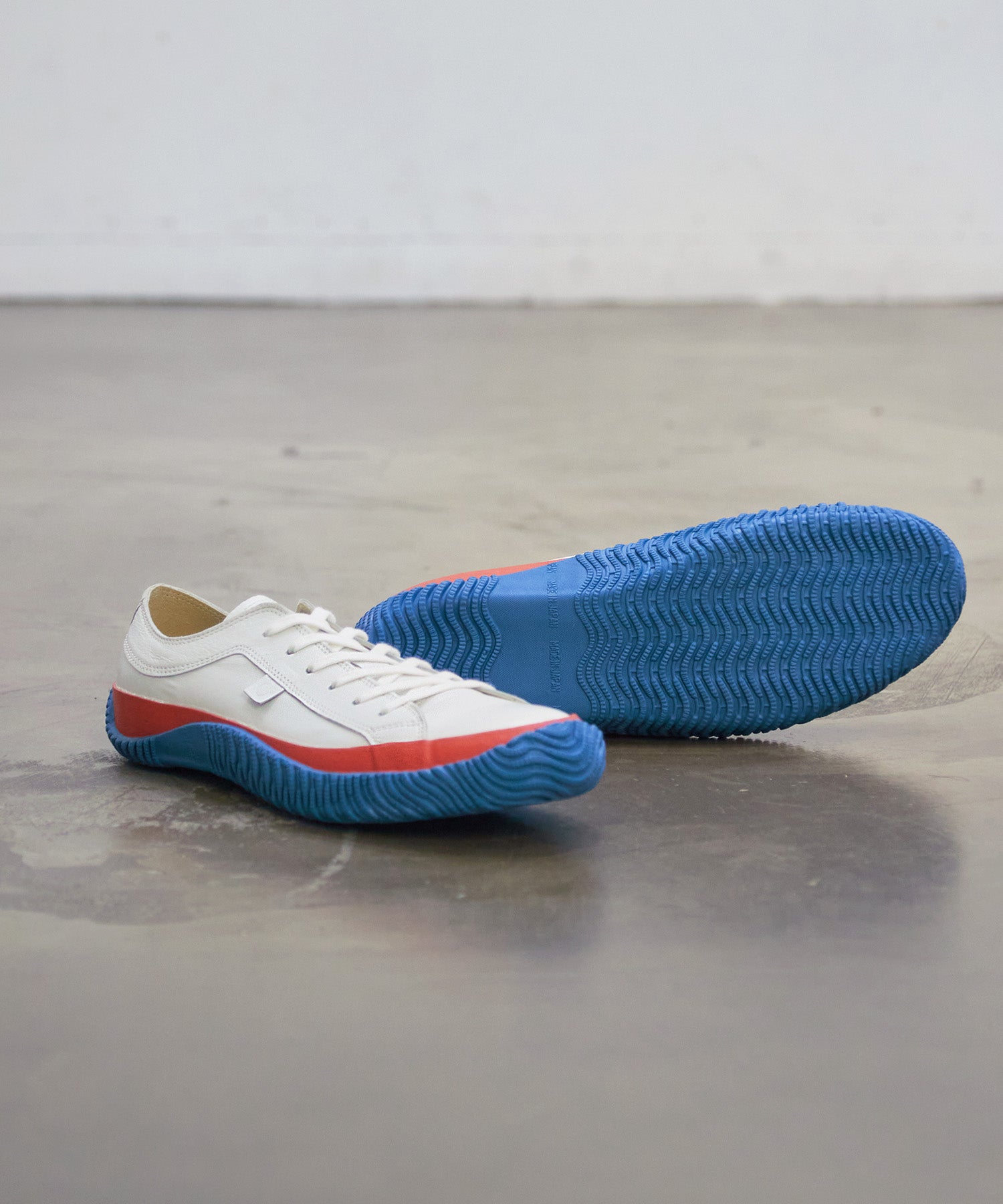 SP-110 White/Blue - SPINGLE