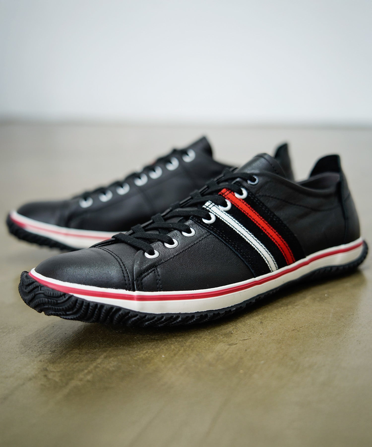 SP-198 Black - SPINGLE