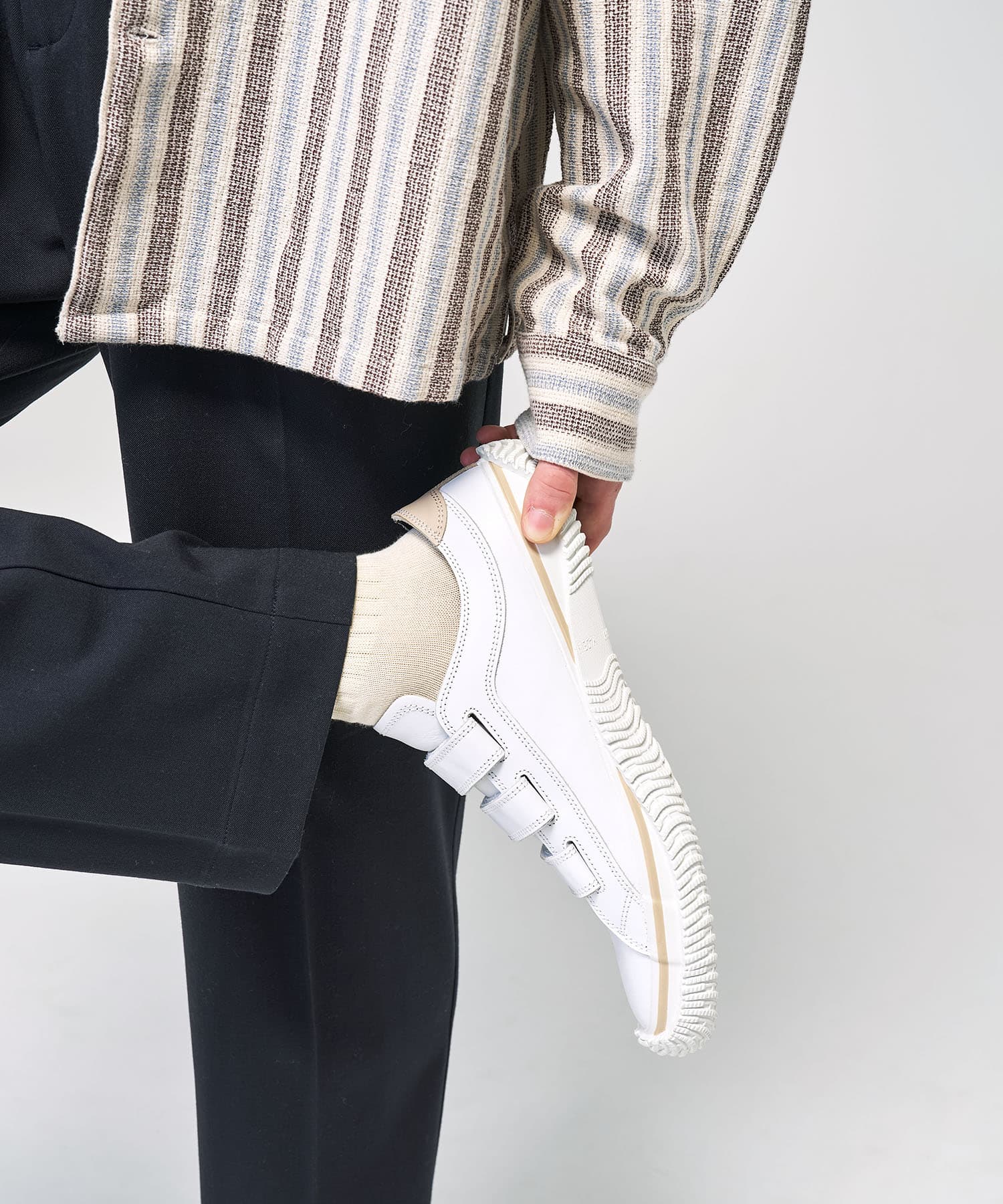 SP-211 White/Beige - SPINGLE