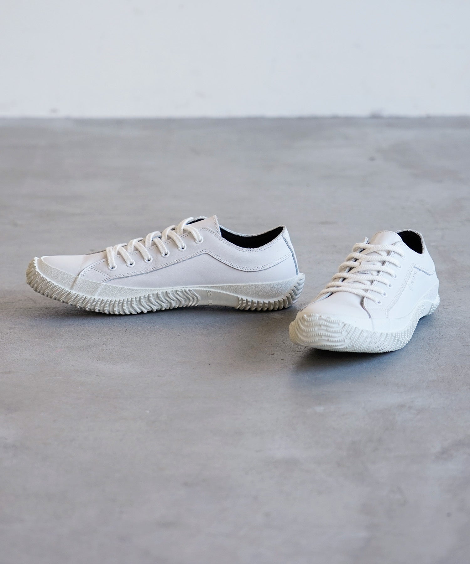 SP-619 Shiro - SPINGLE