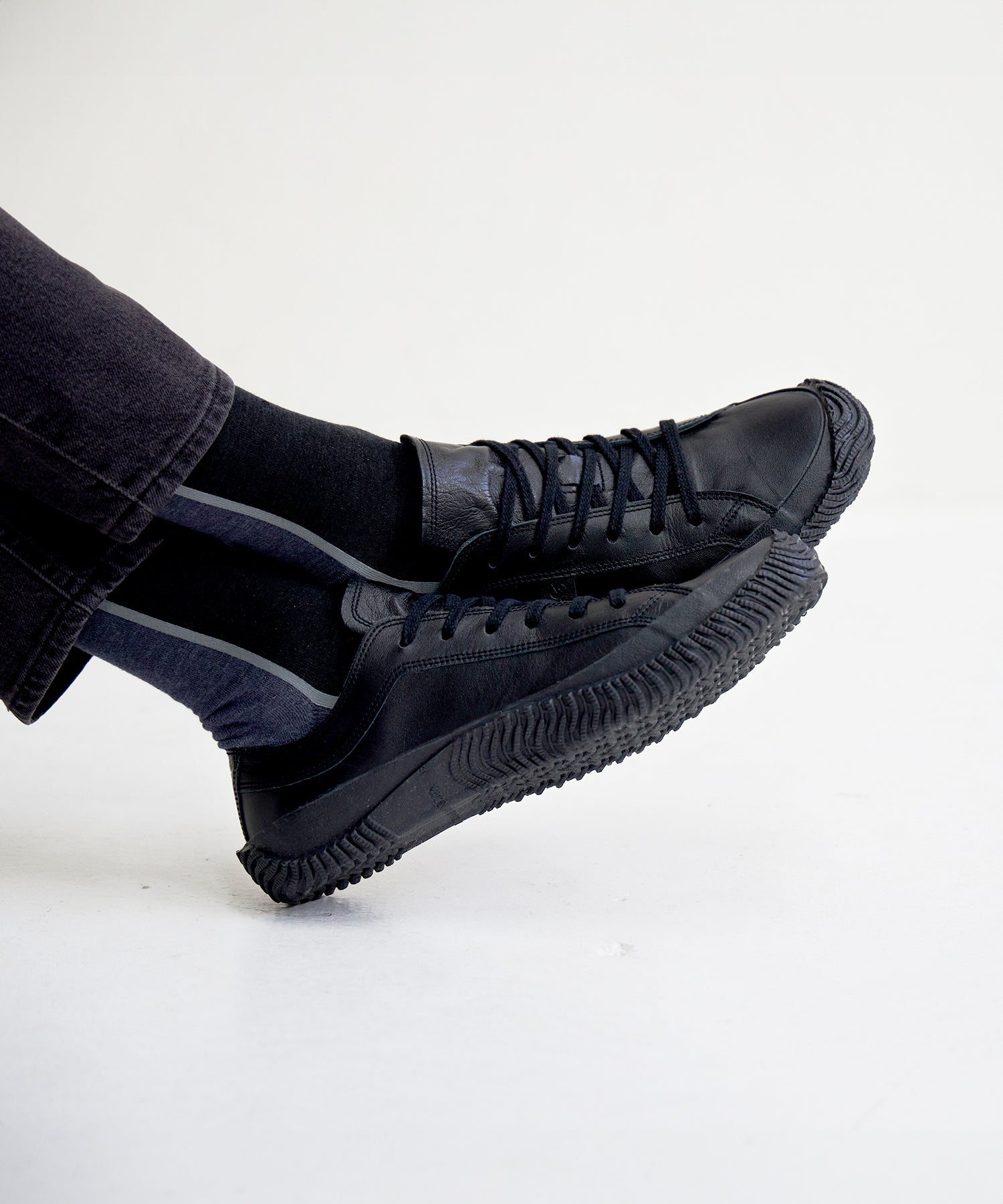 SP-110 Black/Black - SPINGLE