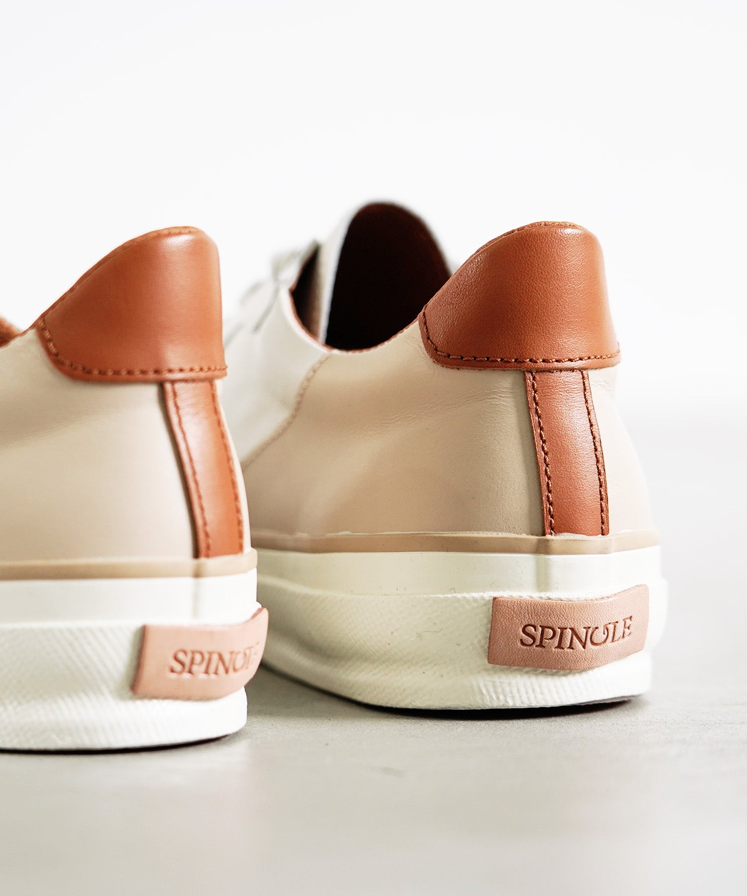 SP-1034 White/Beige - SPINGLE