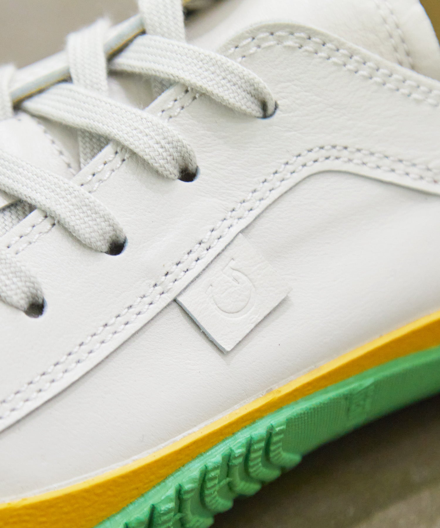 SP-110 Ivory/Green - SPINGLE