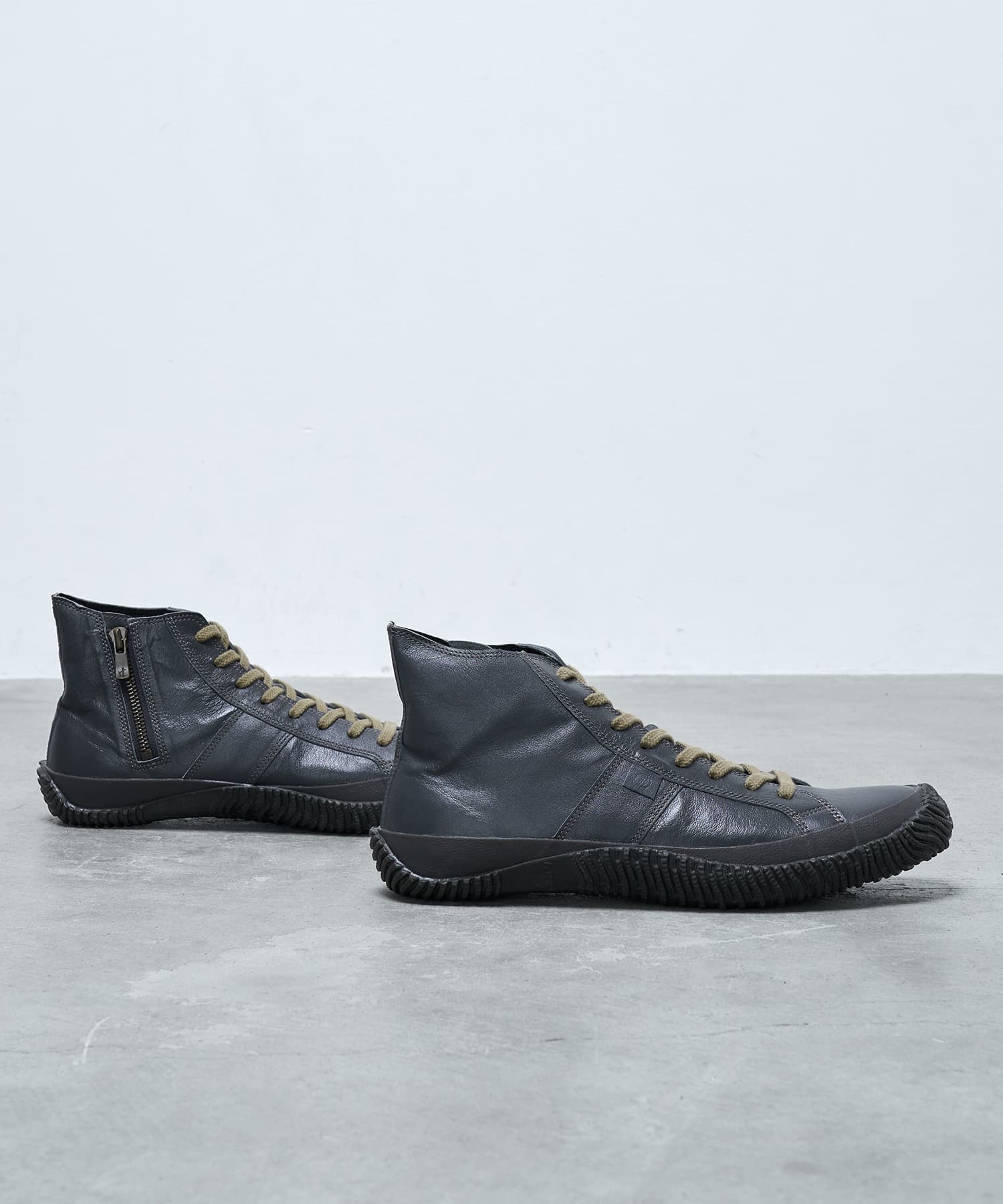 SP-443 Charcoal Gray - SPINGLE