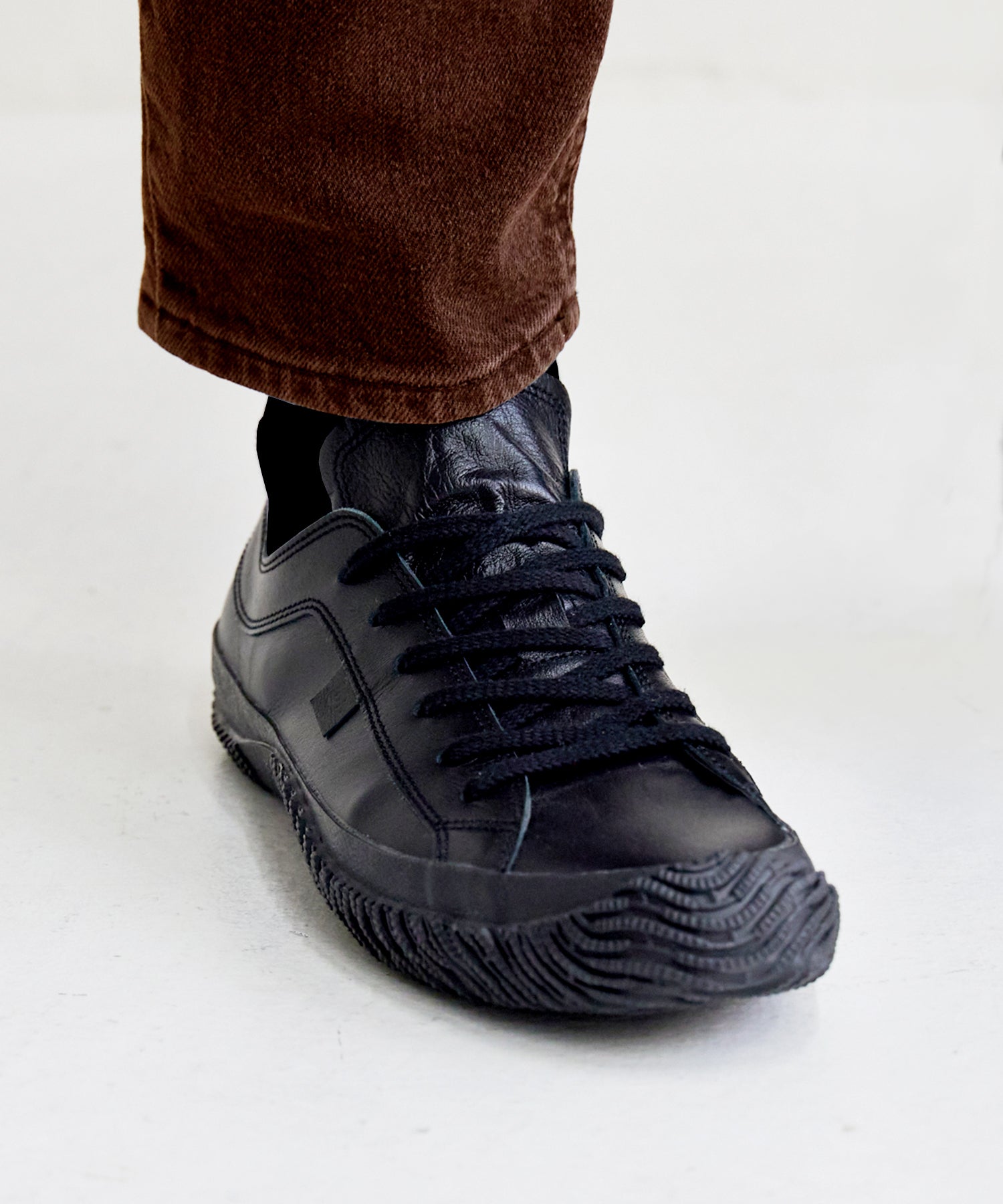 SP-110 Black/Black - SPINGLE